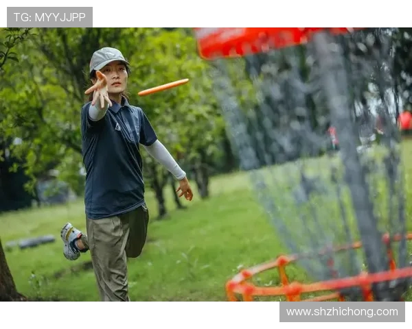 与杨芳对话探索她的飞盘生涯与未来发展之路